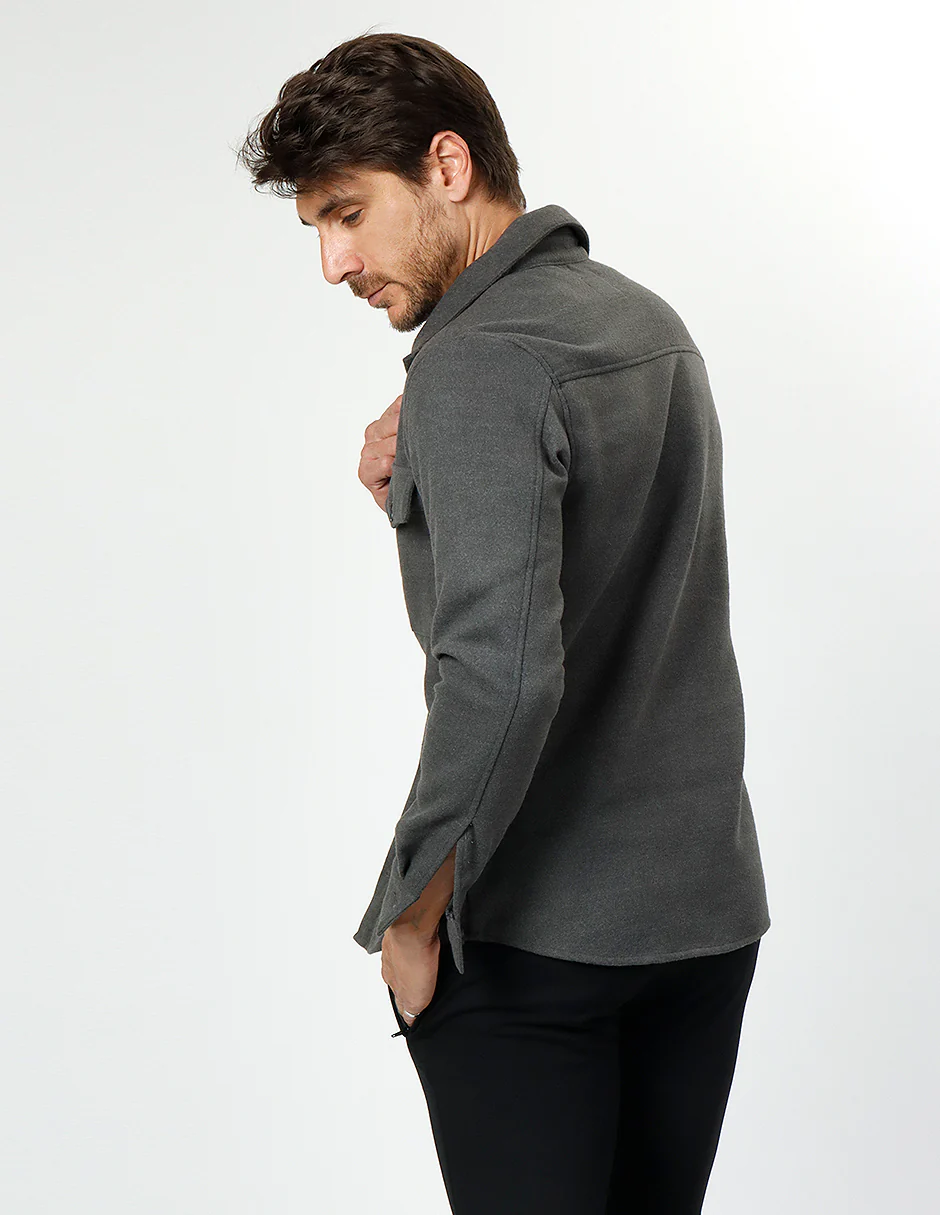 Sobre Camisa Gris - Image 7