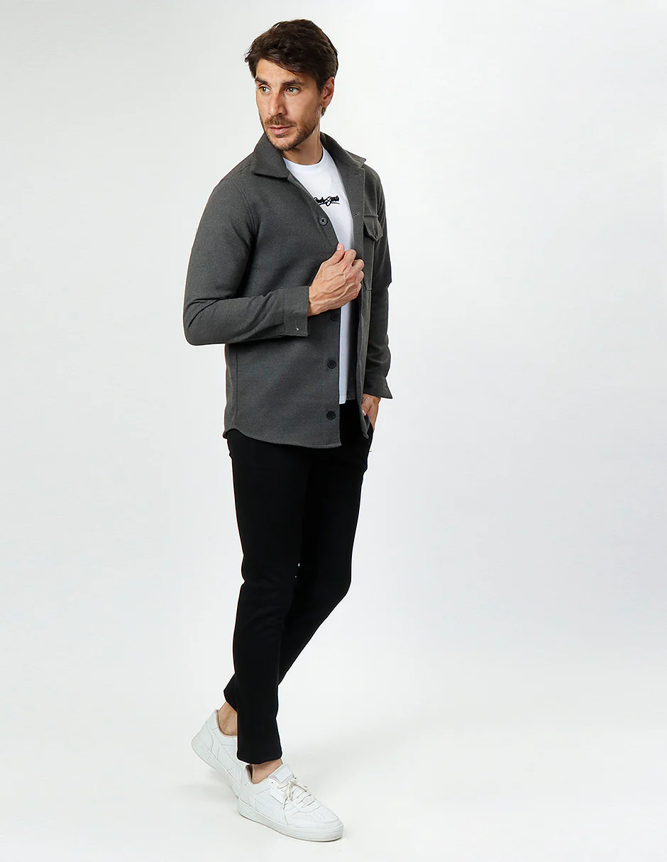 Sobre Camisa Gris - Image 8